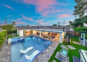 Aquarium Floor, Pool & Jacuzzi at Scottsdale's