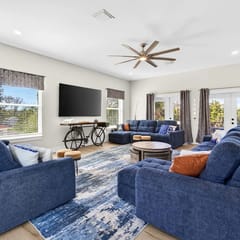 Family Beach Home, Sleeps 10, Short Walk to Gulf