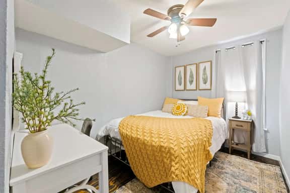 Pet-Friendly One-Bedroom Apartment in Downtown - Image 1