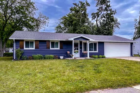 5 Min to Parkview, Attached Garage & Office - Image 1