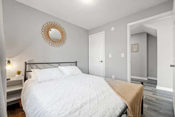 Downtown Apt w Free Parking by Electric Works! - Image 1