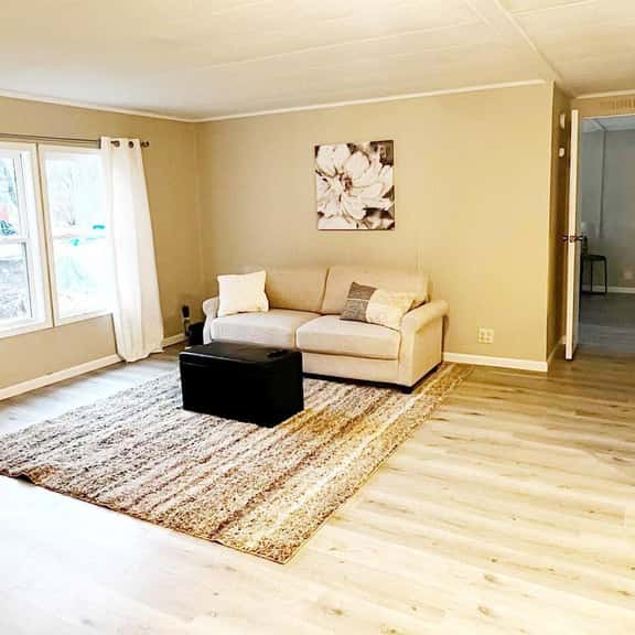 Home w/Master King Suite And Garage - Image 1