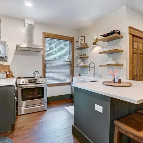 Pet/Family Friendly Home w/Master Loft - Image 1