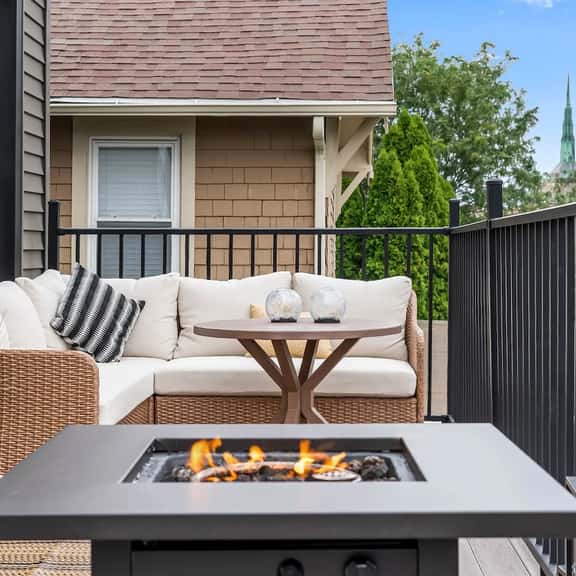Downtown Fort Wayne Triplex- Apt. B - Image 1