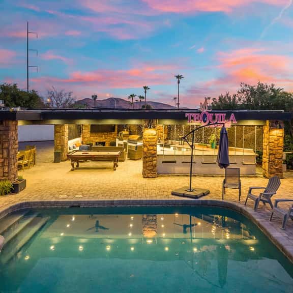 Lux Resort - Pool, Pickleball, Hot Tub, and more! - Image 1