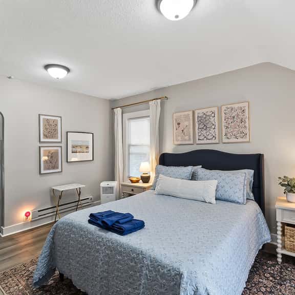 Cozy Studio, Walk to Downtown Trail - Image 1