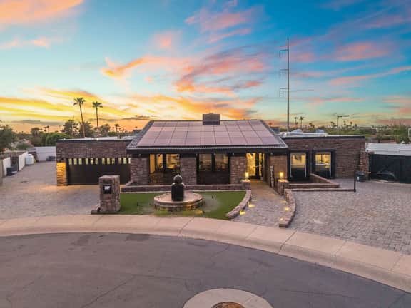The Phoenix Playhouse | Luxury, Games & Sunshine - Image 4