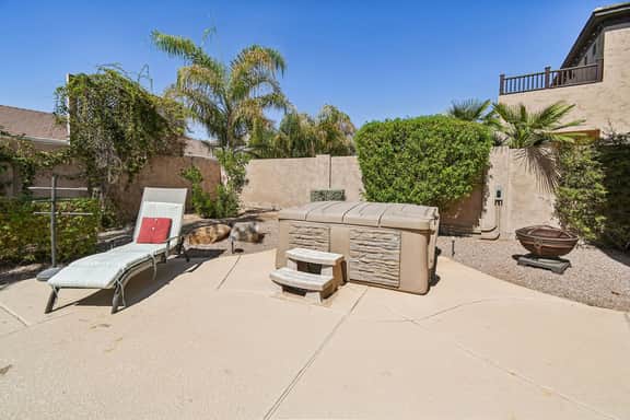 Spacious Villa w/Heatable Pool & Jacuzzi Sleeps 14 - Image 3