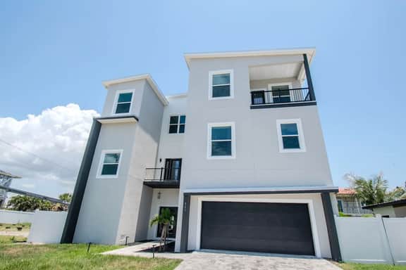 3 Blocks to Redington Beach | Sleeps 10, 6BR - Image 2