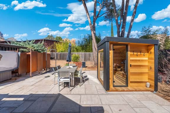 Grand Desert Jewel: Hot Tub, Views & Guest House - Image 3