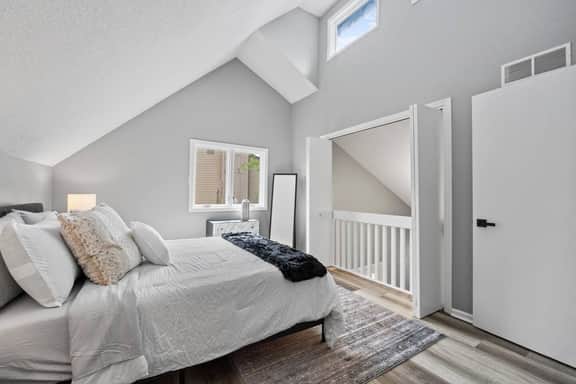 Luxury Condo w/Attached Garage - Image 5